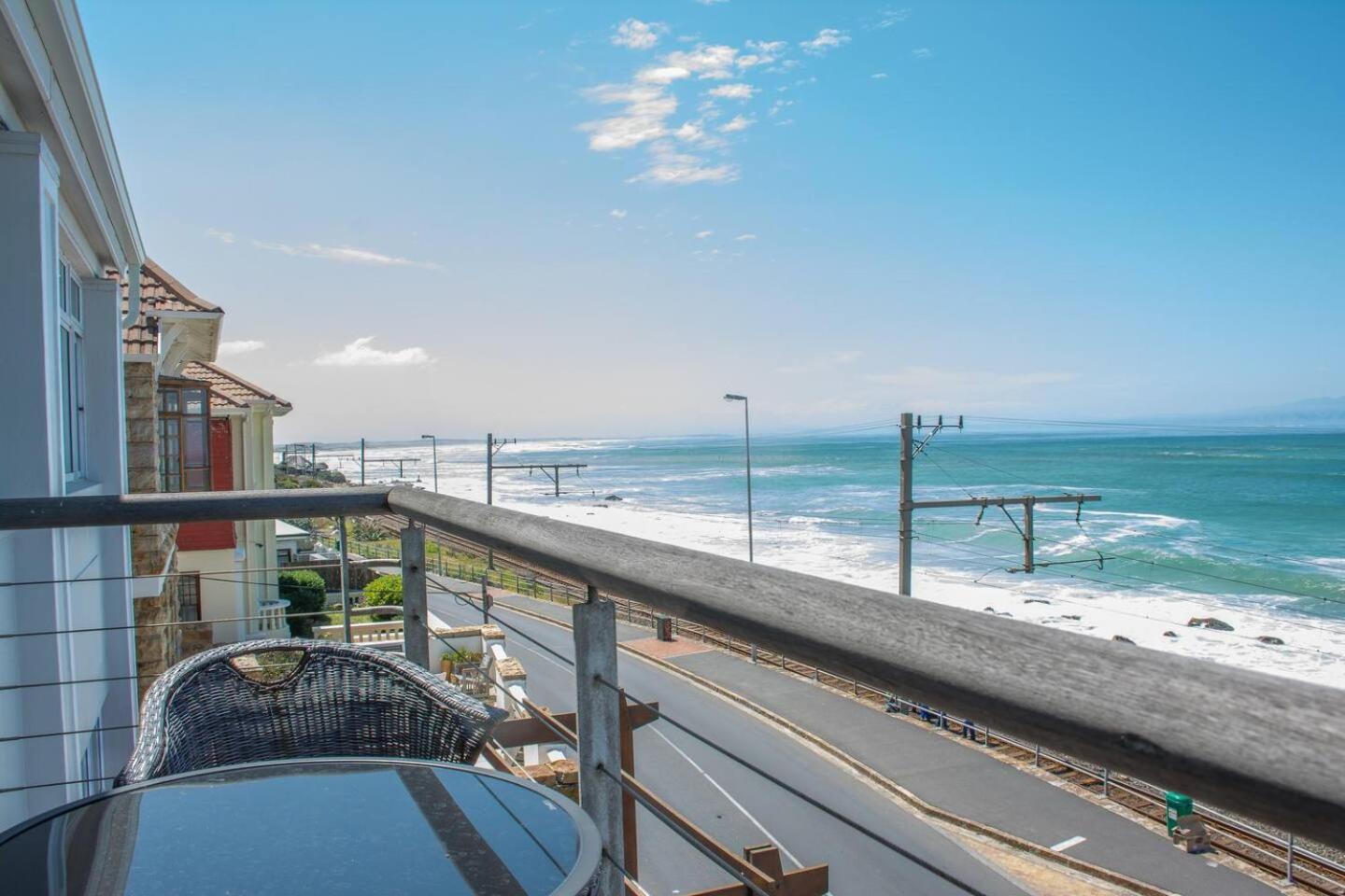 Oceanfront Penthouse By Open Home Muizenberg Dış mekan fotoğraf